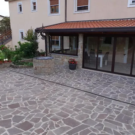 Apartma Olea Sared Lägenhet