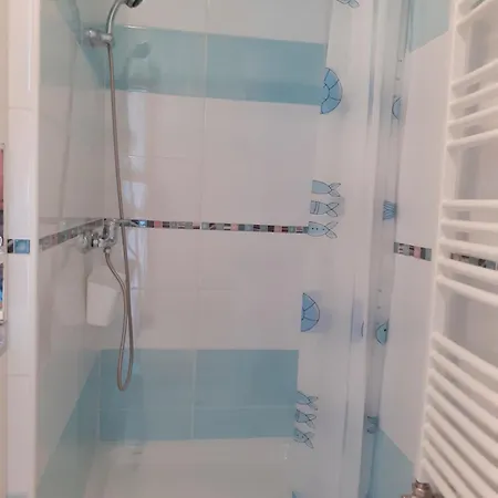 Apartma Olea Sared איזולה