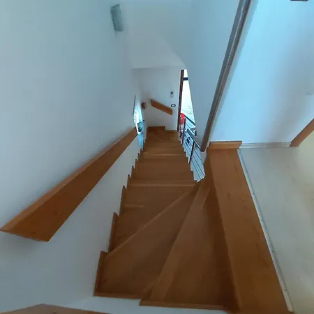 Apartma Olea Sared 公寓 伊佐拉