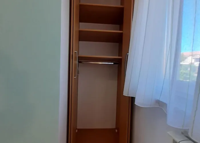 Apartma Olea Sared アパート *