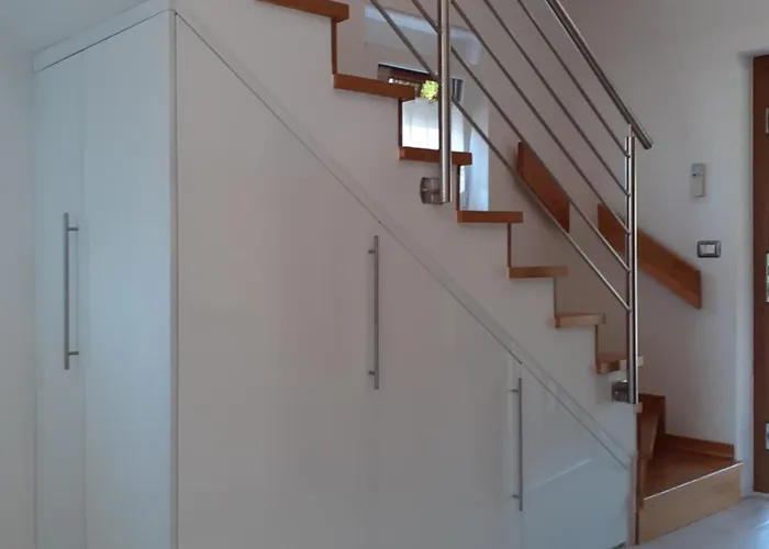 Apartma Olea Sared アパート *