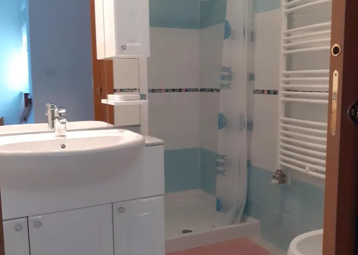 Apartma Olea Sared * イゾラ