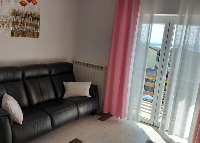 Apartma Olea Sared アパート イゾラ